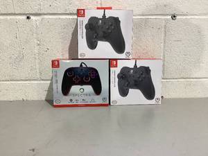 lot 677 image: LOT OF 3 Enhanced Wired Controllers for Nintendo Switch