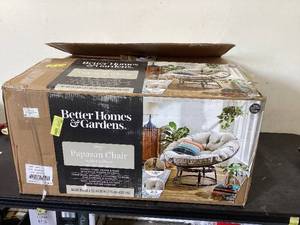 lot 715 image: Better Homes & Gardens Papasan Chair