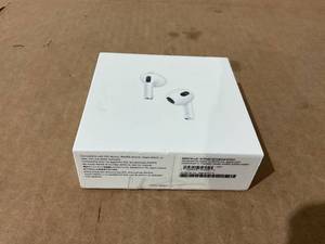 lot 6 image: AirPods (3rd generation) with Lightning Charging Case - White