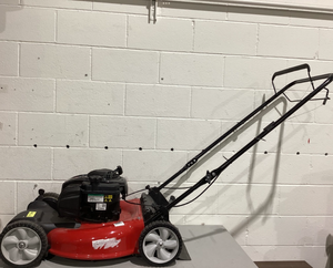 lot 481 image: Yard Machines 21-in Walk Behind Push Lawn Mower With 140cc Briggs & Stratton Gas Powered Engine