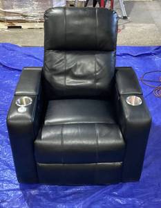 lot 695 image: Abbyson Home Theater Power Recliner - Black