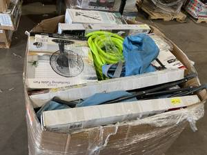 lot 802 image: Wholesale Pallet of Assorted Miscellaneous Items