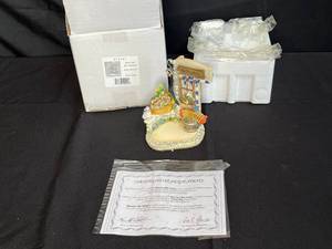 lot 144 image: Bavarian Bier Garten Hofbrauhaus Figurine with Certificate