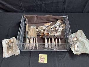 lot 149 image: 1847 Rogers Bros Flair Silverplate Flatware Set