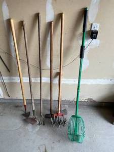 lot 11 image: Lot of Gardening Tools with Nut Gatherer