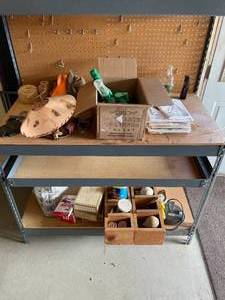 lot 16 image: Mixed Household Tools and Items Lot