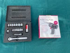 lot 30 image: RadioShack Dual-Heat Soldering Gun & Craftsman Socket Set