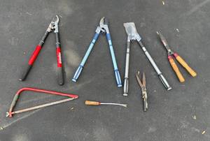 lot 44 image: Garden Hand Tool Bundle - Loppers, Shears, and Saws