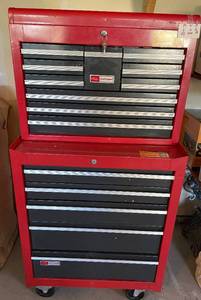 lot 73 image: Craftsman Tool Chest on Wheels