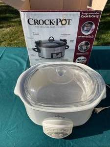 lot 86 image: Rival Crock-Pot Programmable Slow Cooker with Lid