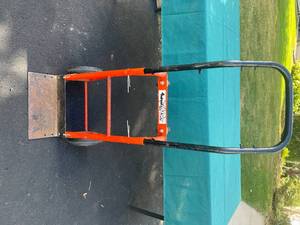 lot 272 image: 4 Wheel Wonder Hand Truck Dolly