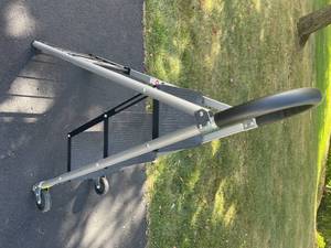 lot 273 image: Industrial Heavy Duty 3-Step Ladder with Wheels