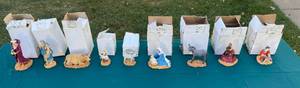 lot 286 image: Enesco Porcelain Nativity Figurine Set with Original Boxes