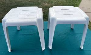 lot 298 image: Pair of White Plastic Outdoor Stools