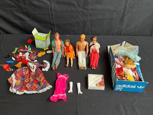 lot 158 image: Vintage Barbie and Ken Doll Collection with Accessories