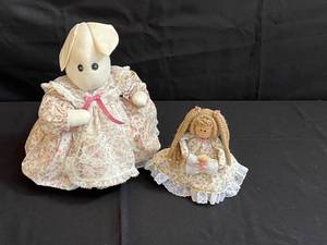lot 166 image: Vintage Handmade Fabric Doll and Small Straw Doll (air wick cover)