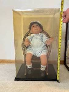 lot 171 image: Adorable Porcelain Baby Doll in Display Case