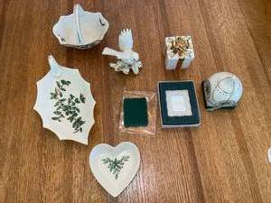 lot 179 image: Lenox Holiday Porcelain Collection with Gift Box and Accessories