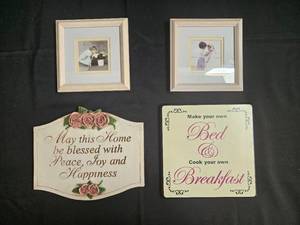 lot 248 image: Decorative Wall Plaque and Frame Set