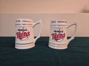 lot 331 image: Minnesota Twins World Champions Commemorative Mugs (2) - 1987 & 1991