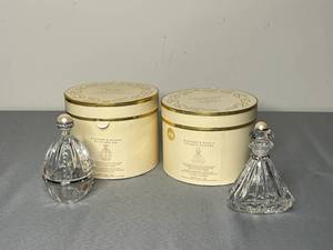 lot 510 image: Lenox Diamonds and Pearls Triangle Perfume and Royal Egg Box - NIB