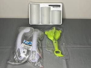 lot 514 image: Candle Set with Plastic 2-Speed Juicer and Handheld Device