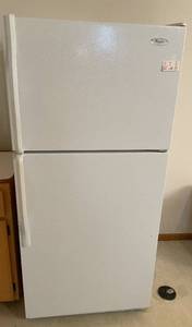 lot 345 image: Whirlpool Top-Freezer Refrigerator