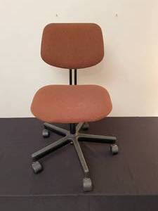lot 353 image: Adjustable Office Chair with Brown Fabric Upholstery