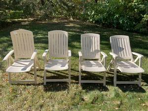 lot 359 image: Set of 4 Beige Outdoor Patio Chairs