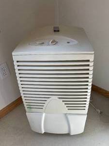 lot 442 image: Frigidaire Dehumidifier with Remote Control
