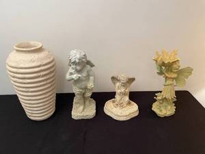 lot 445 image: Decorative Garden Statues and Vase Set