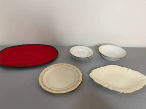 lot 376 image: Lenox and Gibson China Dish Set