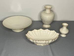 lot 397 image: Lenox Porcelain Decor Set - Bowls and Vases