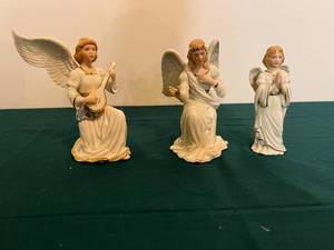 lot 452 image: Lenox Fine Porcelain Angel Figurines Collection