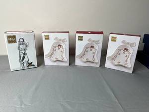lot 519 image: Mikasa Holiday Figurine and Bell Ornaments Set