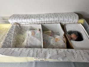 lot 529 image: Exclusive Porcelain Collectible Doll - Jamaica