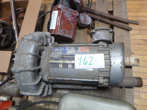 lot 162 image: Gast Sump Pump