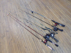 lot 58 image: 7 Fishing Rods and 5 Reels