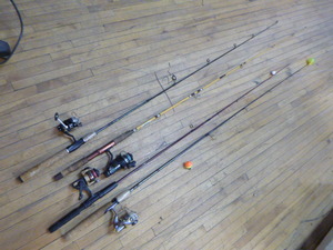 lot 59 image: 4 Fishing Rods and Reels