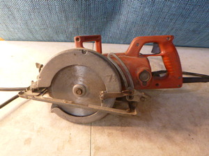 lot 62 image: Milwaukee 7 14 Circular Saw