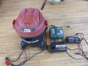 lot 95 image: Shop Vac and Chargers