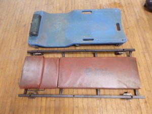 lot 100 image: Garage Items