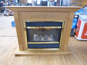 lot 103 image: Electric FireplaceHeater