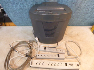 lot 127 image: Memorex Cross-Cut Paper Shredder