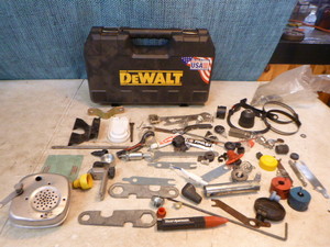 lot 180 image: Garage Items