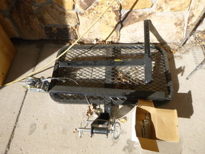 lot 191 image: Viking SwiveLift Receiver Mounted Lifting Platform