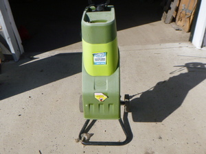 lot 183 image: SunJoe Electric Wood ChipperShredder