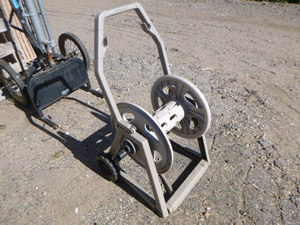 lot 188 image: Suncast Hose Reel
