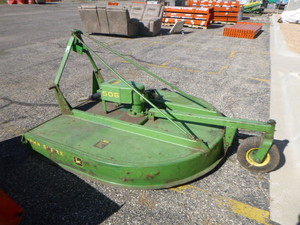 lot 7 image: John Deere 507 Rotary Mower