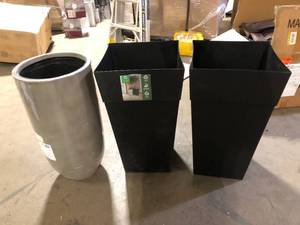 Lot of Assorted Planters Various Models and Conditions  Customer Returns See Pictures